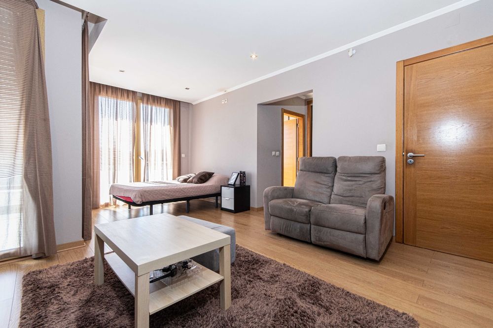 Moradia de Luxo | 3 Suites | Piscina Aquecida | Ginásio