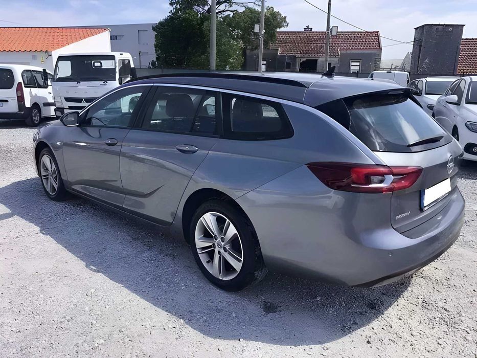 Opel Insignia Sports Tourer 1.5 D Ultimate | Financiamento disponível
