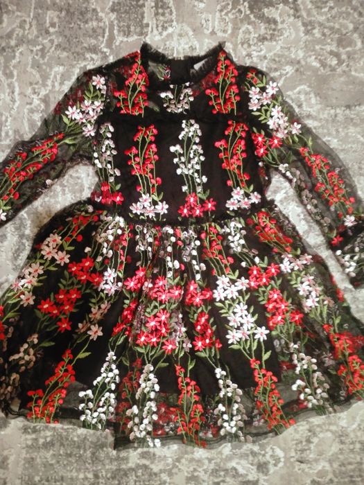 Плаття на дівчинку