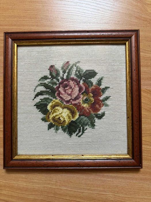 conjunto de 4 quadros em meio ponto feitos à mão