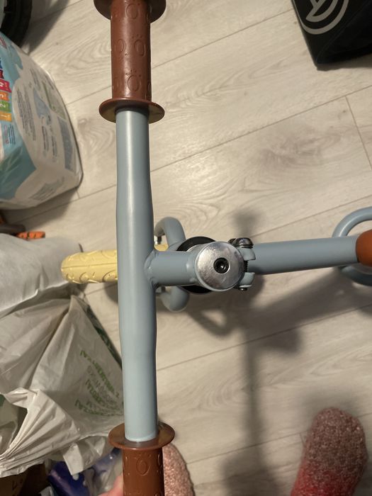 Nowy Rowerek biegowy little dutch blue