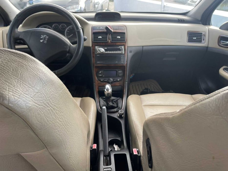 Peugeot 307 1.6 gasolina 108 cv 2001