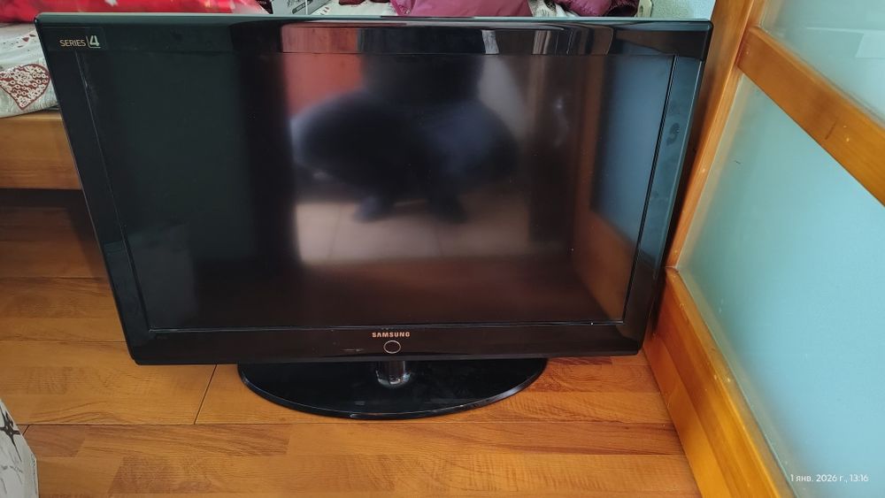 Продам телевизор  самсунг 37 дюйм