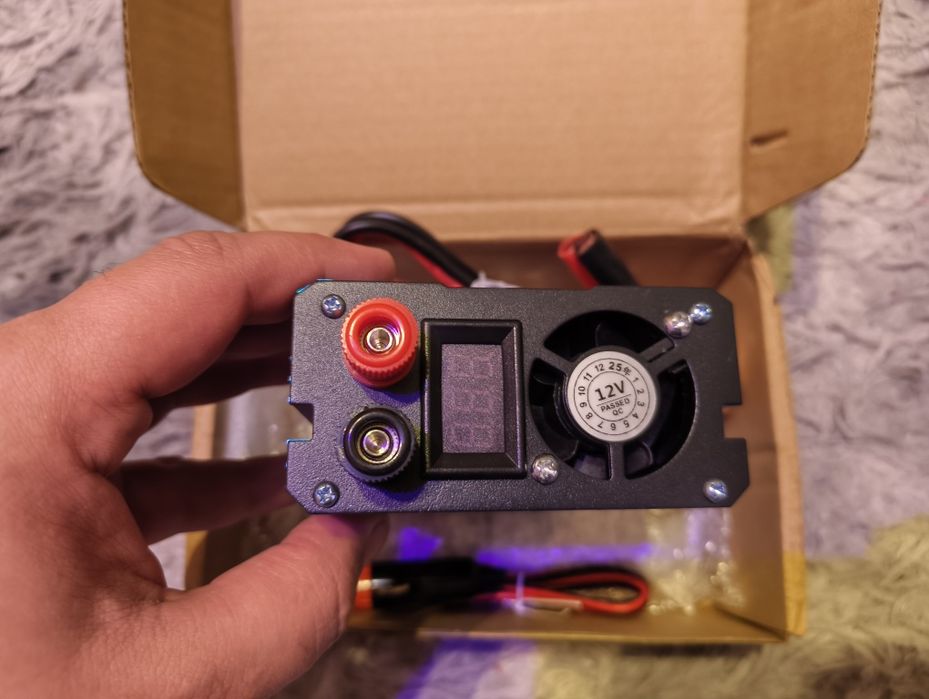 Чиста синусоїда Інвертор 12 220 Tataliken 1600 ват Новий