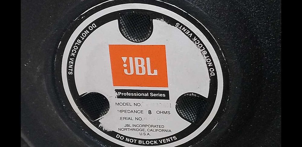 2 colunas JBL 4770 e acessórios
