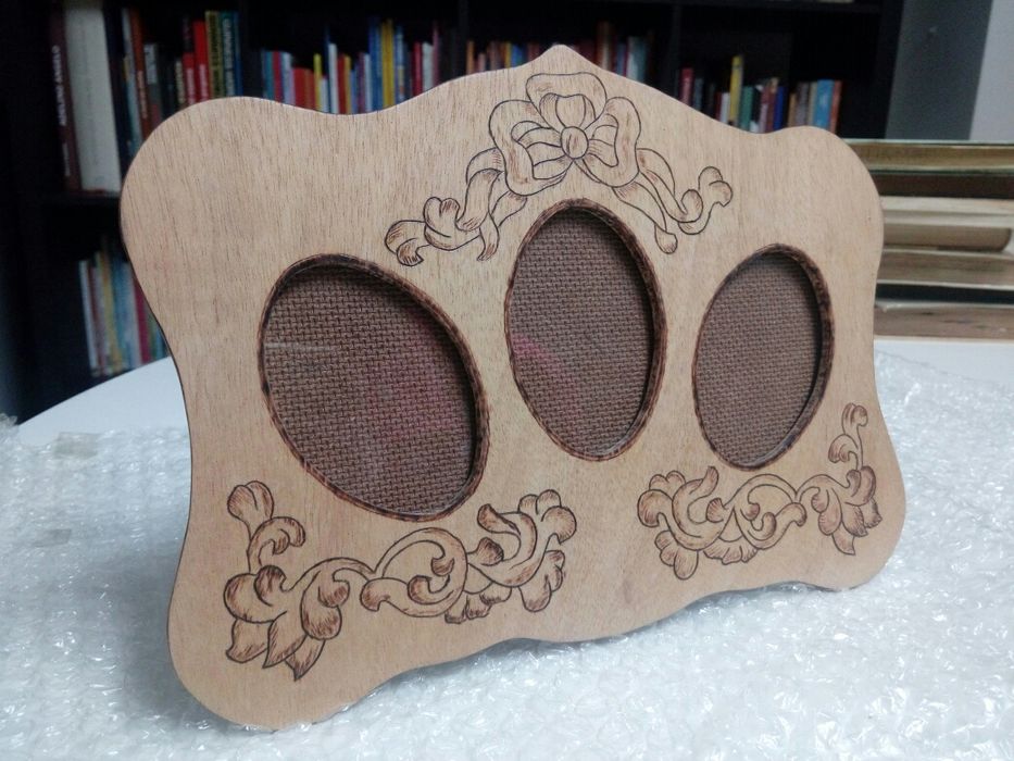 Porta-retratos madeira trabalhada NOVO