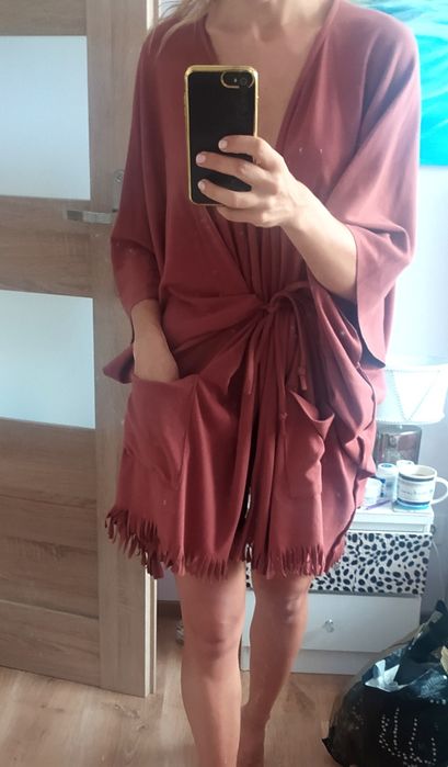 Narzuta płaszcz ponczo brązowe frędzle kurtka Vero Moda rozm M 38