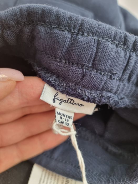 Granatowe spodnie dresowe dla chłopca nowe rozmiar 74 fagottino