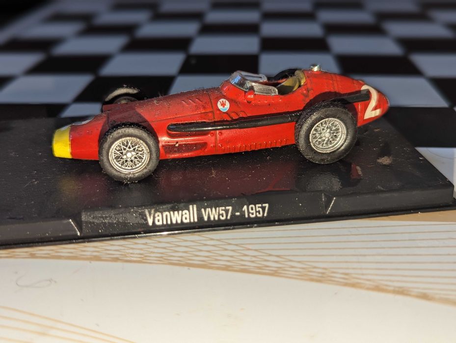 Carro de formula 1 miniatura campeão do mundo maserati1957