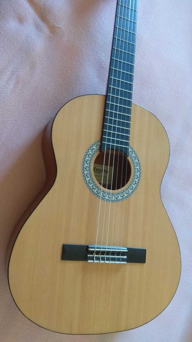 ADMIRA ALBA violão de qualidade