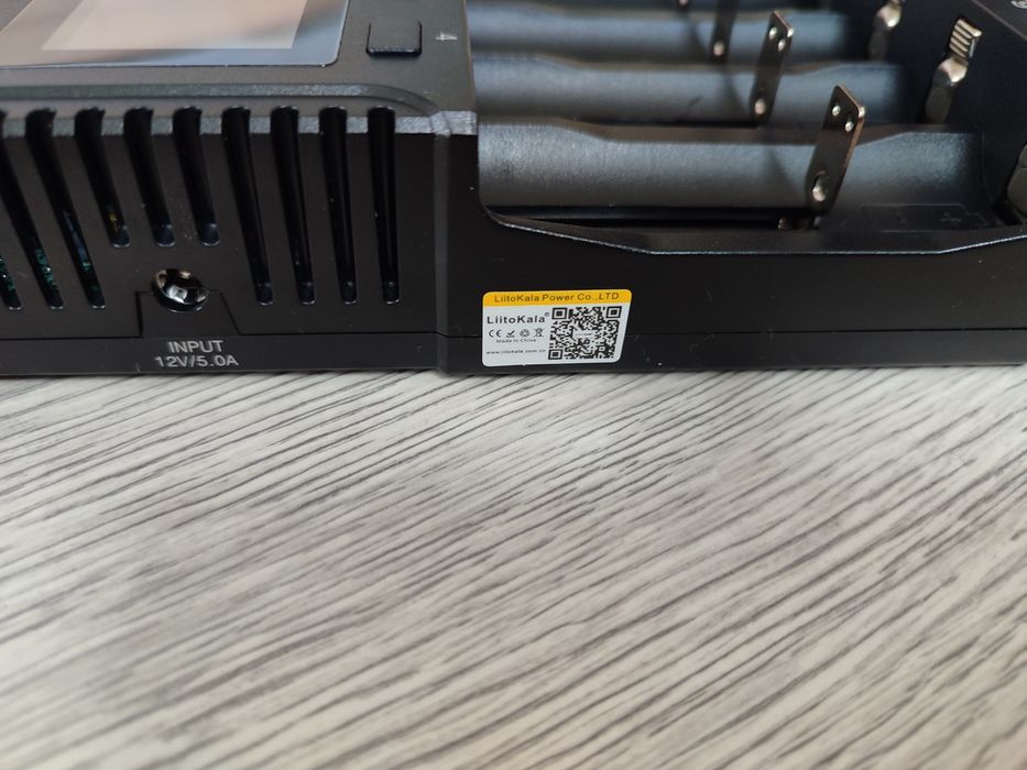 Зарядний пристрій LiitoKala Lii-600  Lii-700 (оригінал)