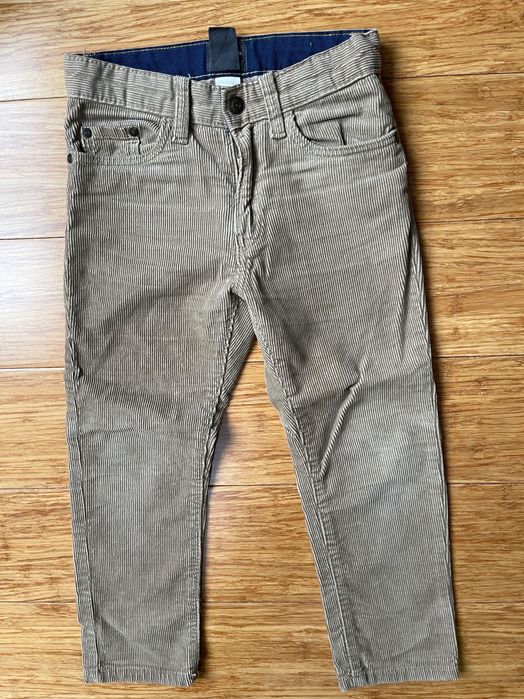 Spodnie chłopięce r. 110