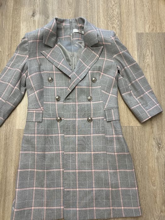 Піджак/пальто стильне та нарядне, без нюансів