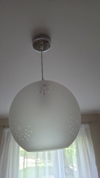Lampa kula z matowego szkła