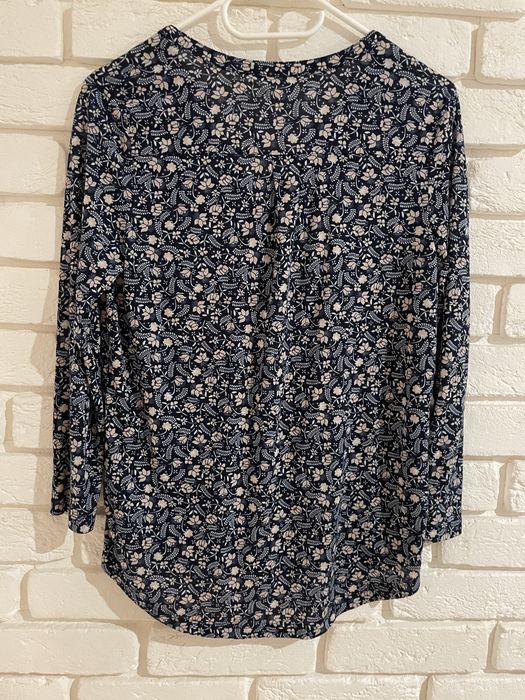 Bluzka H&M w kwiatki niebieska łączka