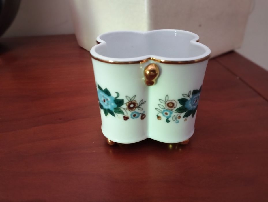 Mini Cachepô/Floreira Porcelana Flores Dourado
