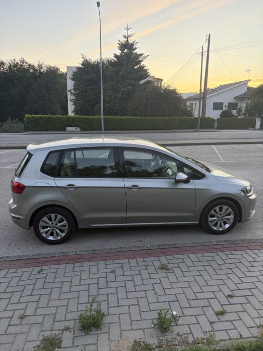 Golf Sportvan Highline
