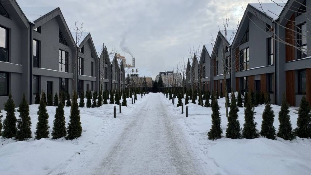 Таунхаус в центральній частині Бучі