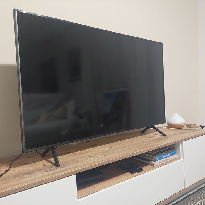 PÉS, apoio Tv samsung QE55Q60RAT