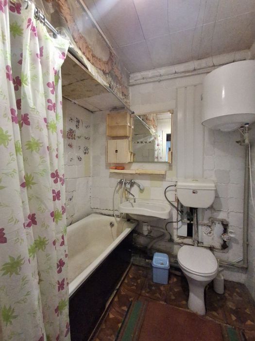 Продаю 1-кімнатну квартиру в м. Ромни, район 5-ї школи