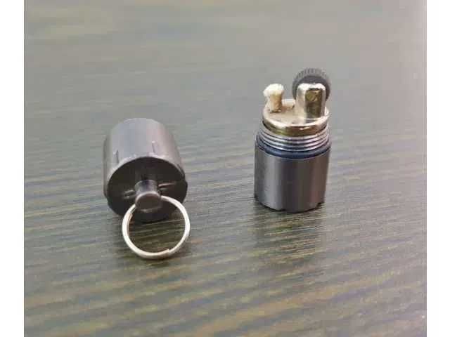 Mini zapalniczka benzynowa