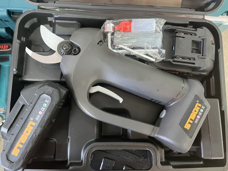 Tedoura podar profissional brushless com baterias iguais a makita
