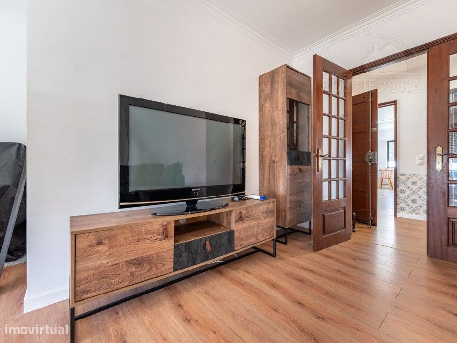 Apartamento T3 com excelente vista panorâmica