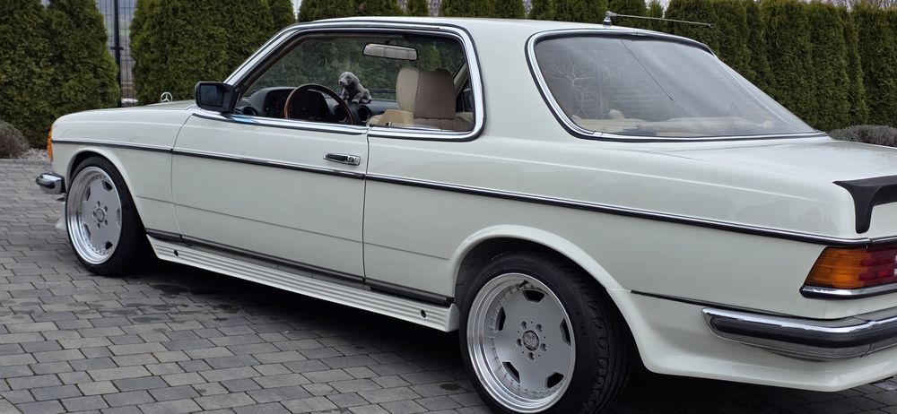 Mercedes coupe c123 w123