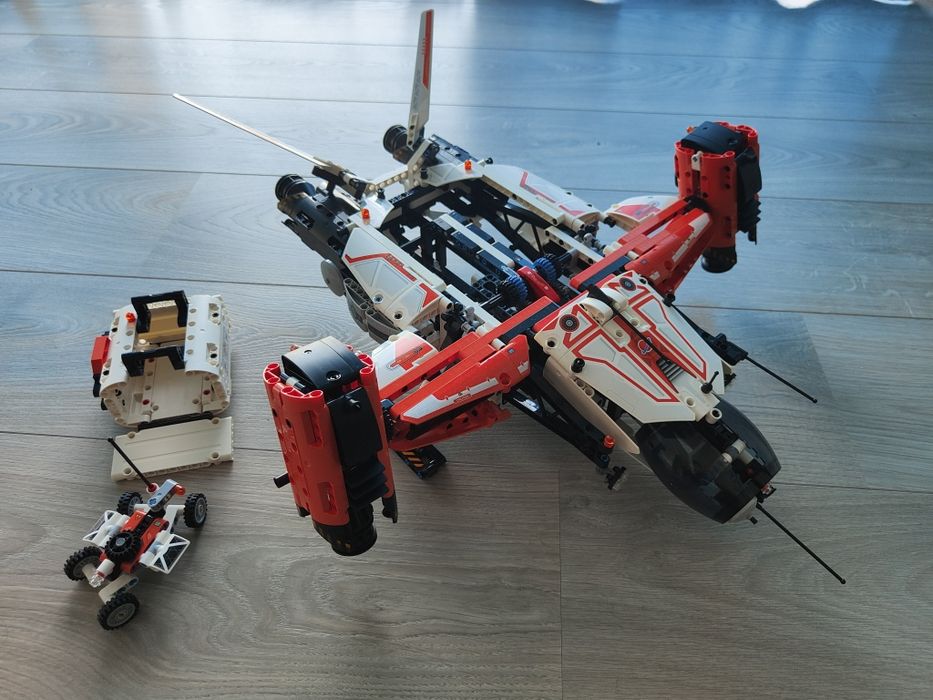 LEGO 42181 VTOL Heavy Cargo Spaceship LT81 (Concluído)