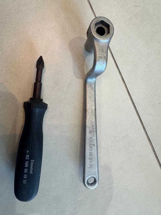 Ferramenta de ajuste de culbutor da Mercedes Benz