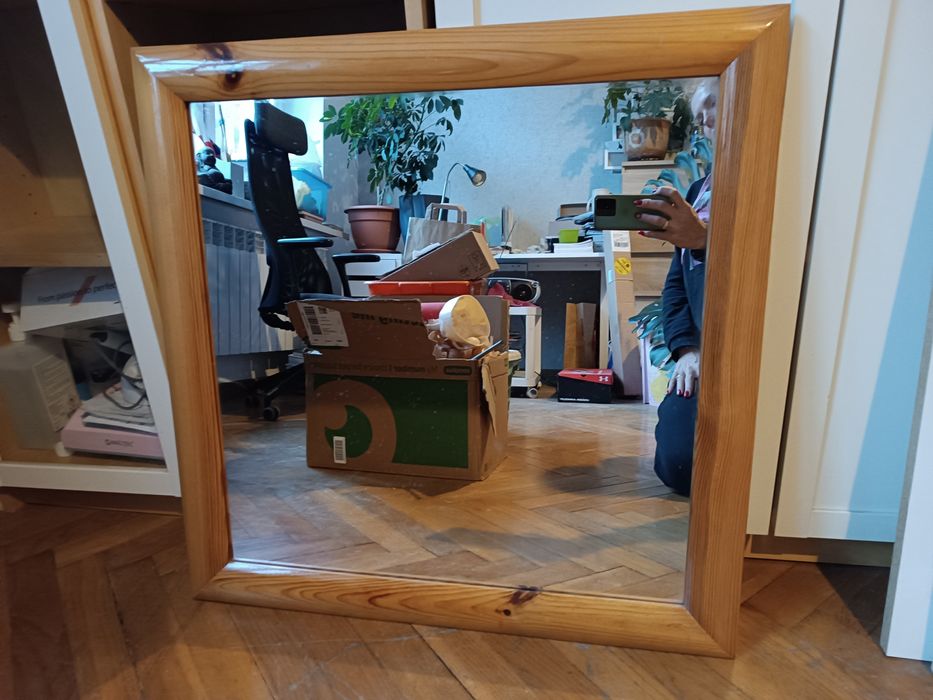 Lustro w drewnianej ramie dąb 70x70