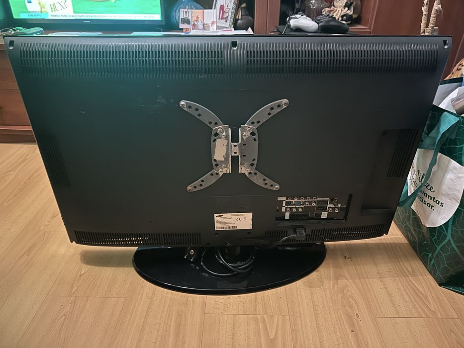 TV Samsung de 32 polegadas444996837044408321