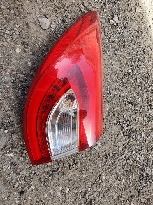 Lampa lewy tyl Hyunai IX35 lift 92401-2Y5