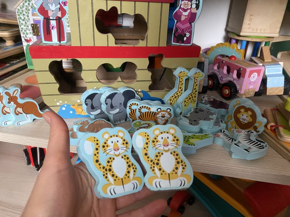 Деревʼяні розвиваючі іграшки від Melissa & Doug