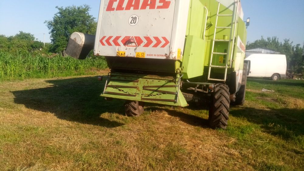 Продам комбайн .