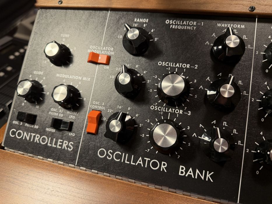 Moog Minimoog Model D Reissue 44-key