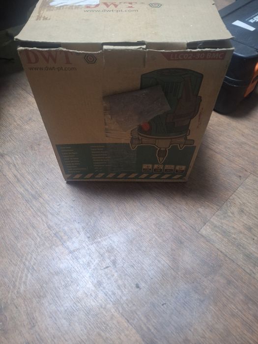 Продам лазерный уровень под ремонт