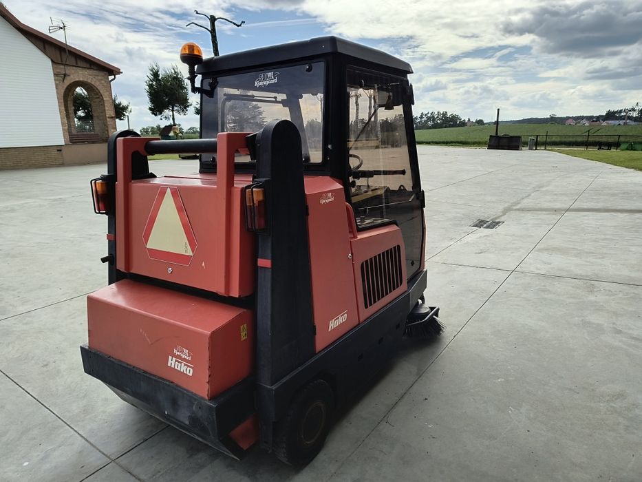 Zamiatarka spalinowa Hako Jonas 1450 D