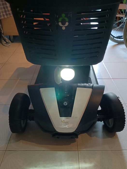 Scooter elétrica de mobilidade reduzida