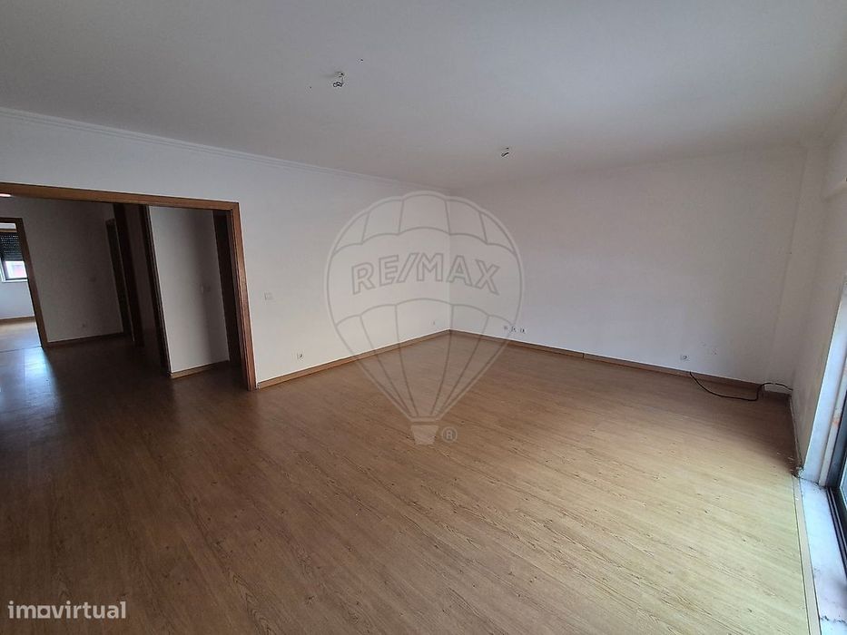 Apartamento T3 para venda — Encosta do Sol, Lisboa