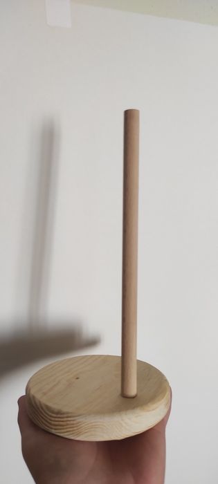 Підставка для кукол