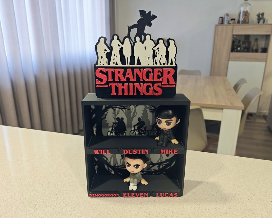 Expositor Funko Stranger Things McDonalds