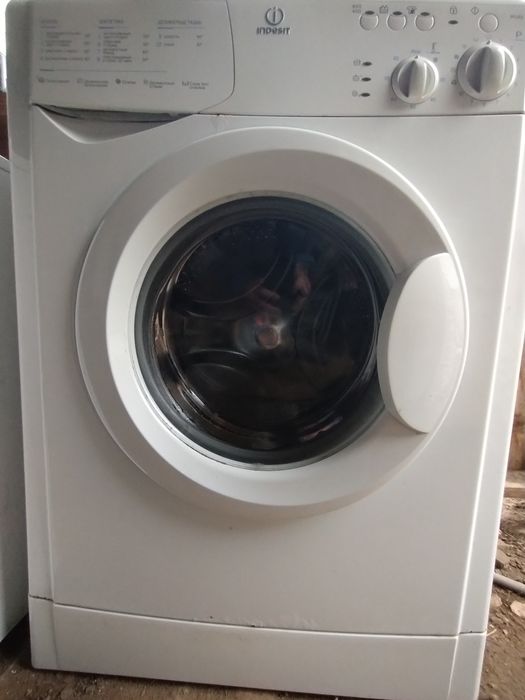 Пральна машина INDESIT