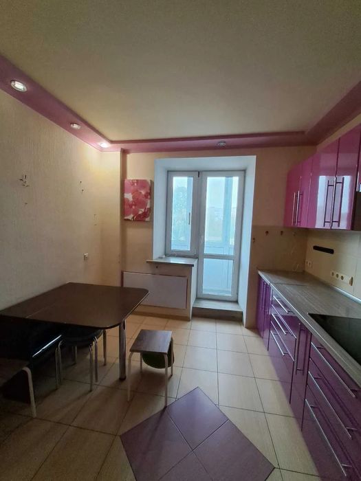 Продам видову, 3-и к/к 99 м2, 2008 р/з в Ковалівці.