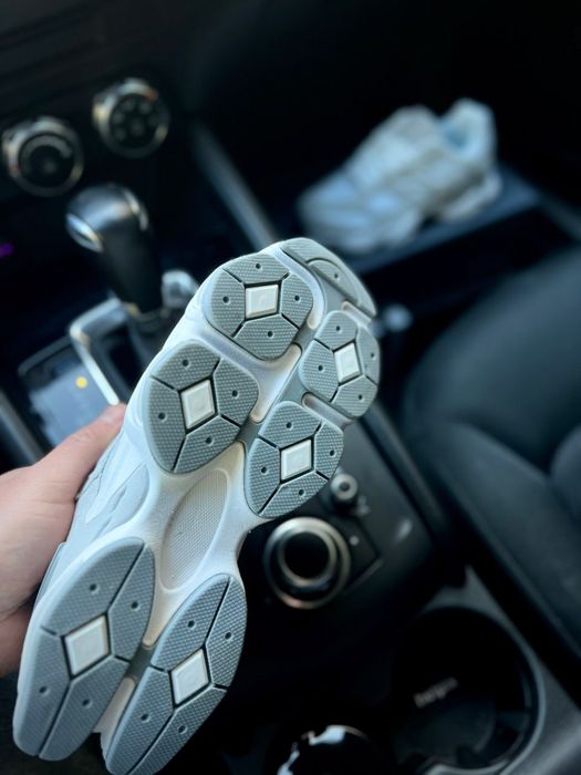 Жіночі кросівки New Balance 9060 Grey