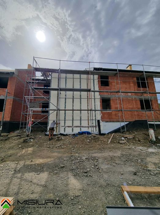 Ocieplenie poddasza pianą Pur Ocieplanie poddasza pianą PUR Piana PUR