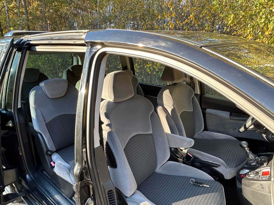 Citroen C8_2.0 HDI 136KM_7 miejsc_Lift