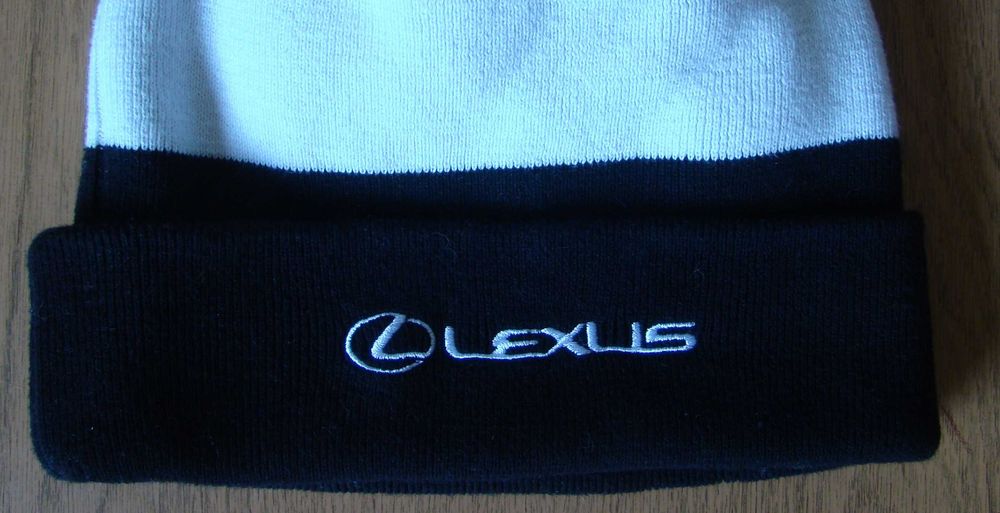 Шапка с вышитым лого Lexus (Швейцария), 100% хлопок