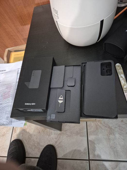 Sansung s24+256GB como no vo fatura 2024 e ofereço  uma capa protector