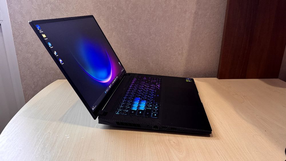 Ноутбук Gigabyte Aorus / RTX 4060 / i7-13650HX / DDR 5 / 2560×1600